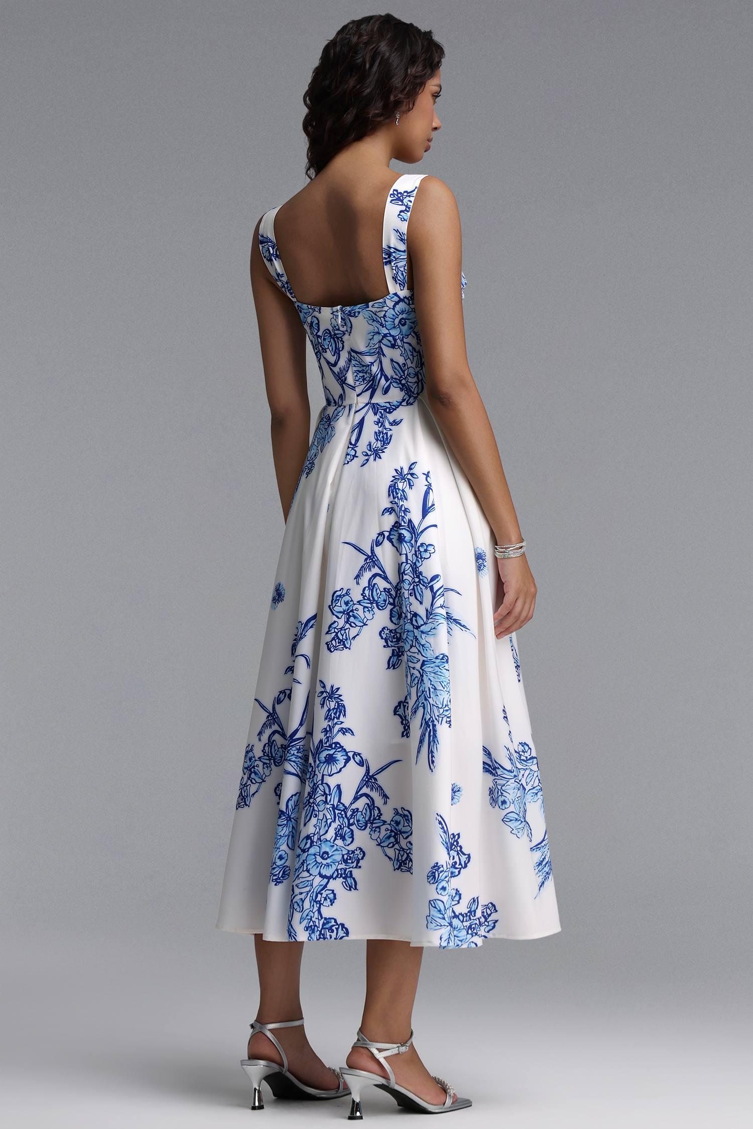 Marne Vintage Cinched Sleeveless Floral Print Woven Maxi Dress