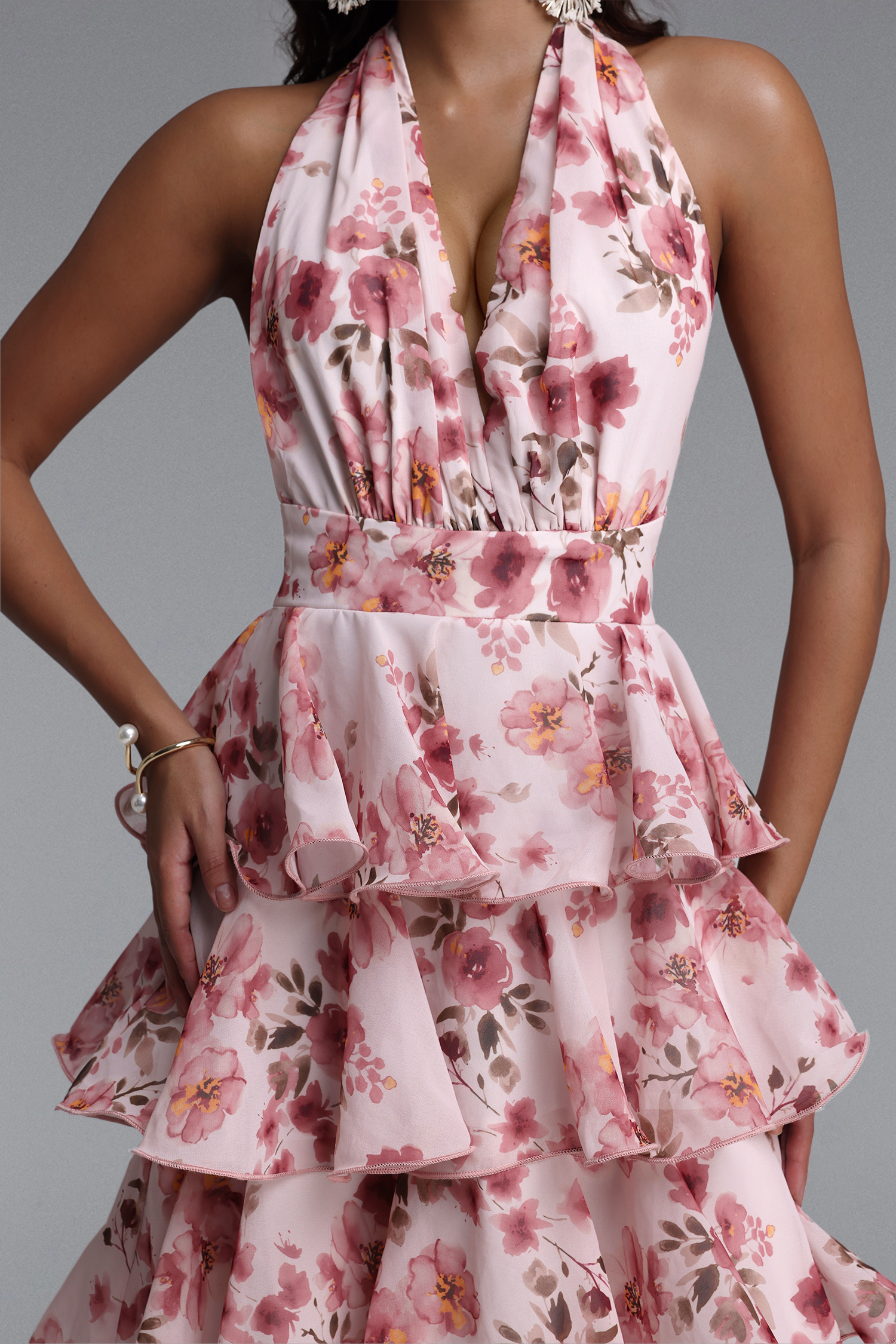 Vinly Romantic Flowy Sleeveless Tiered Ruffle Floral Print Chiffon Maxi Dress