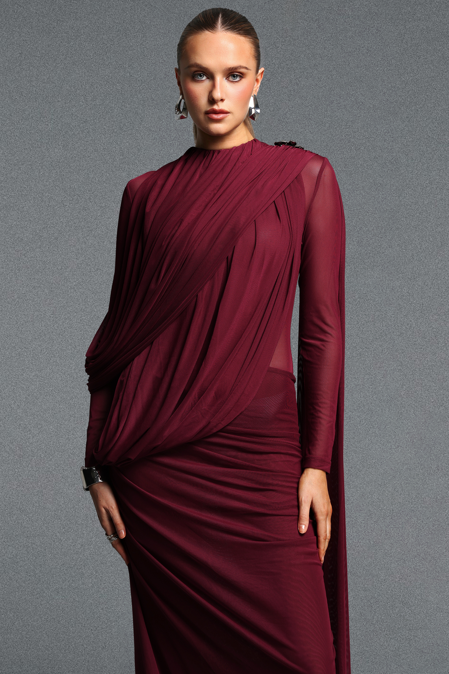 Erele Elegant Cinched Waist Ruched Metal Decor Woven Maxi Dress