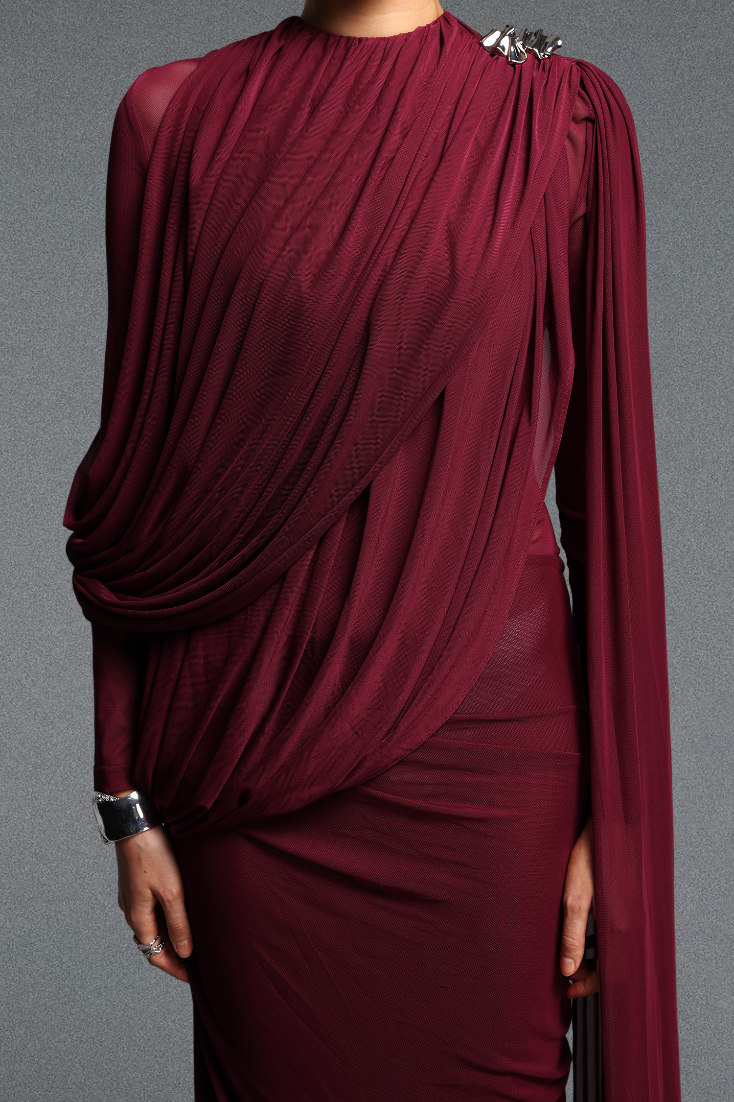 Erele Elegant Cinched Waist Ruched Metal Decor Woven Maxi Dress