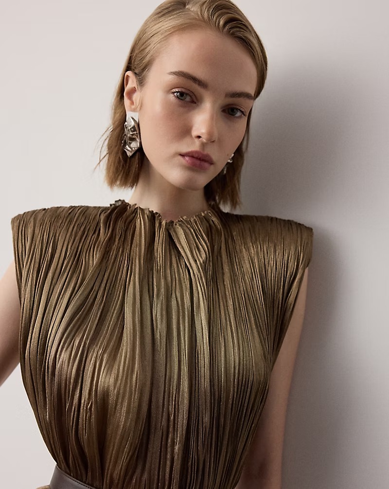 Sleeveless Metallic Pleated Midi Dress With Belt