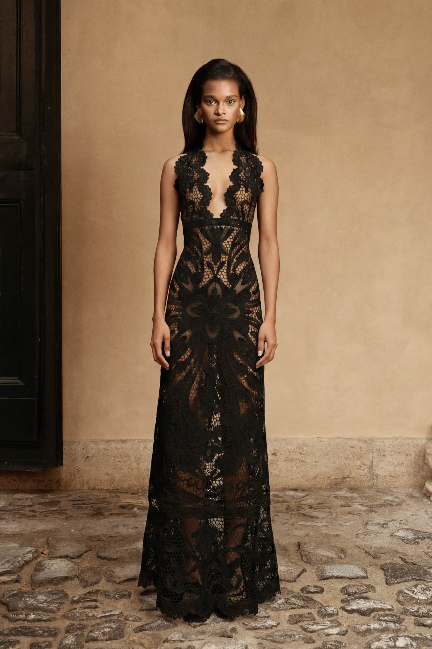 GEMINI GOWN - BLACK 7