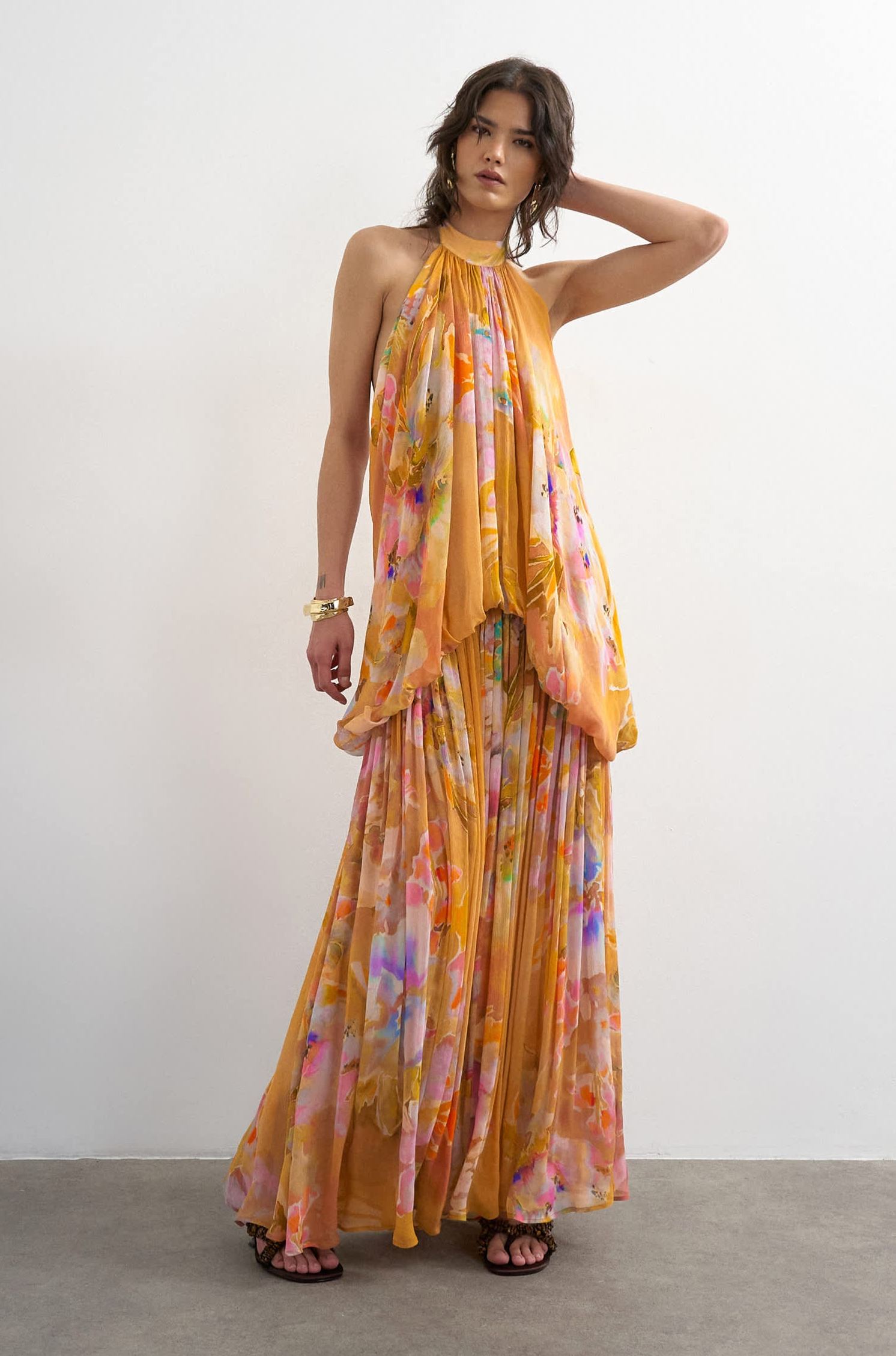 Premium viscose blouson halter neck maxi dress with open back and train in handpainted floral print - Orange floral / EU 34