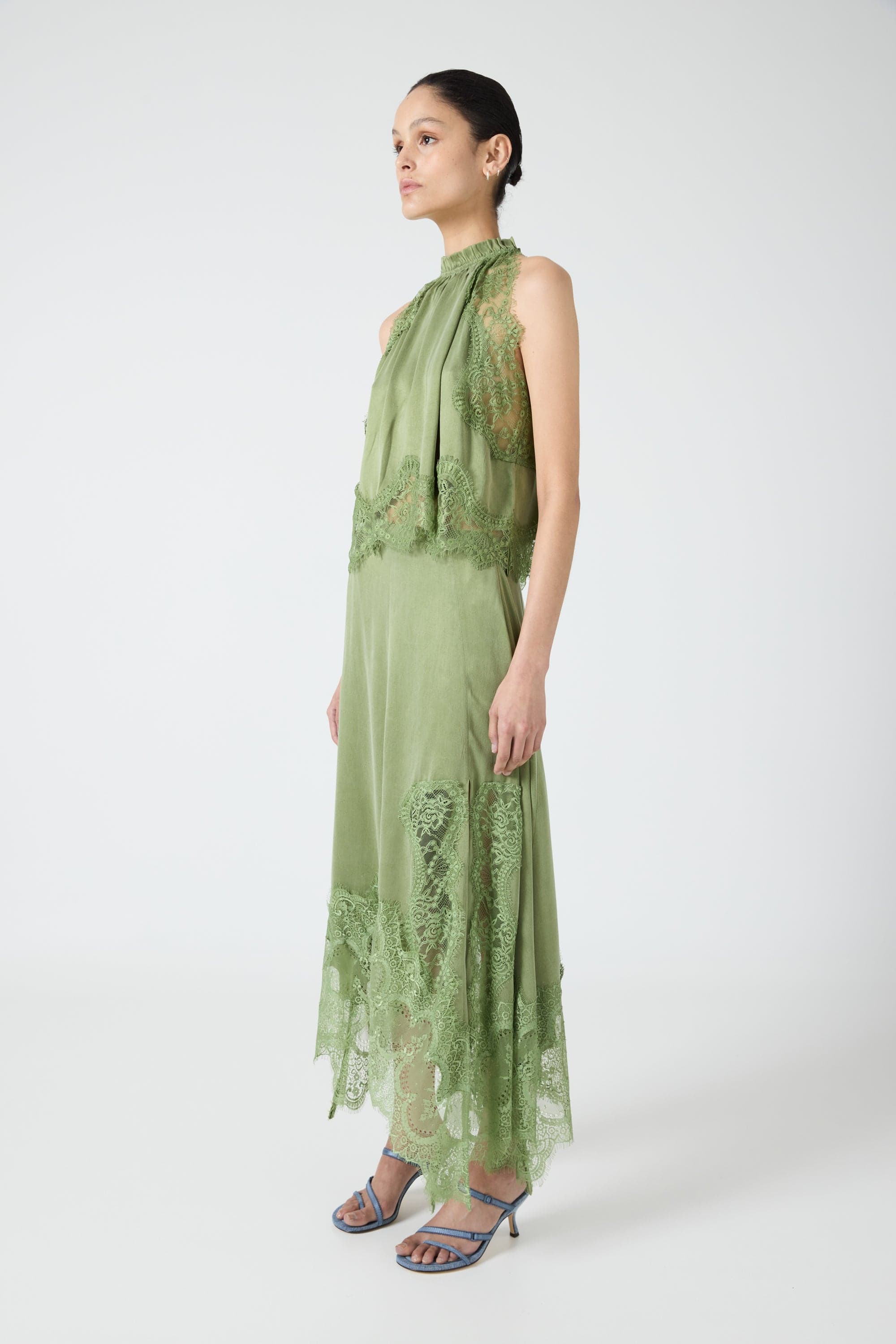 VISIONS LACE HANKERCHIEF SET