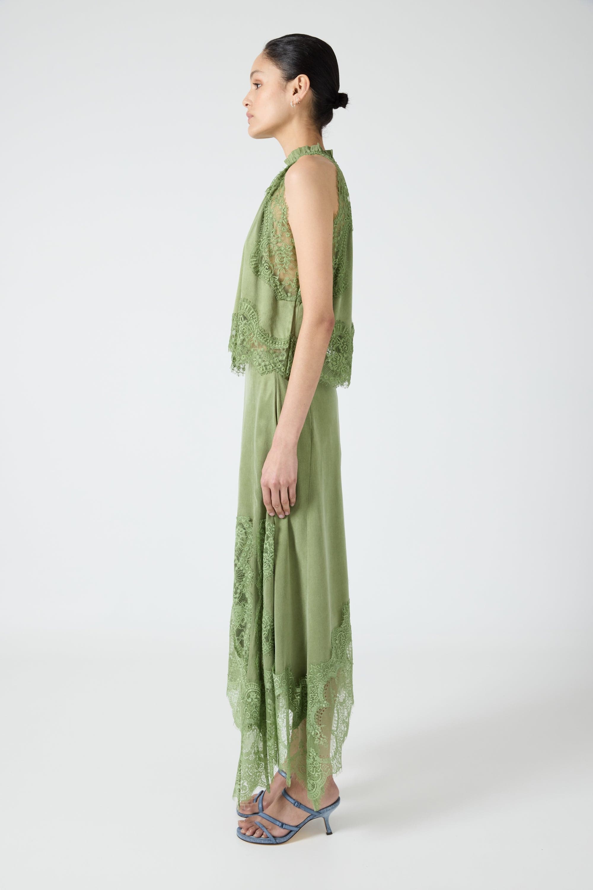 VISIONS LACE HANKERCHIEF SET