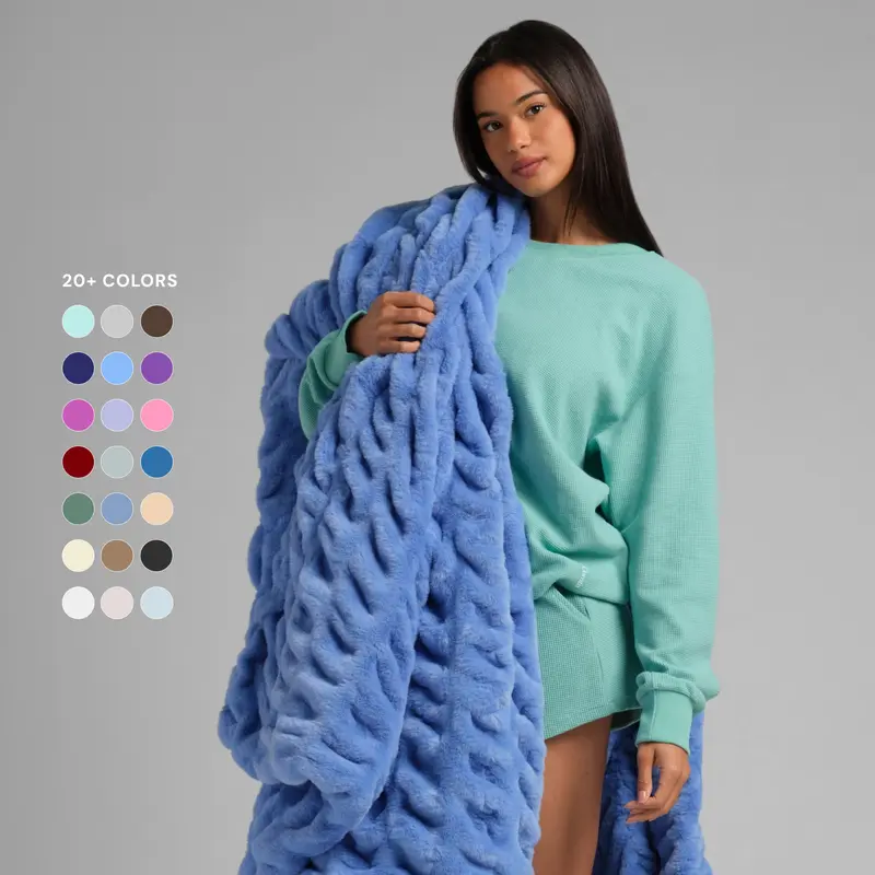 Oversized Plush Blanket | Ultra-Soft Cozy Throw for Sofa & Bed, Lightweight Warmth for All Seasons