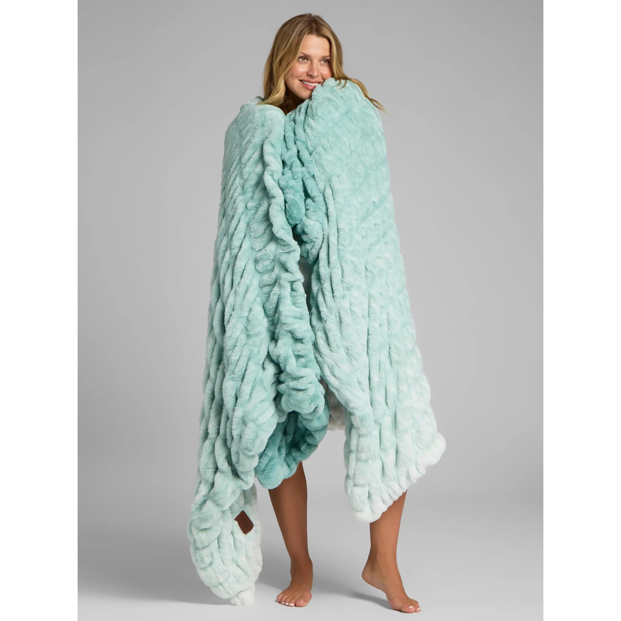 Oversized Plush Blanket | Ultra-Soft Cozy Throw for Sofa & Bed, Lightweight Warmth for All Seasons