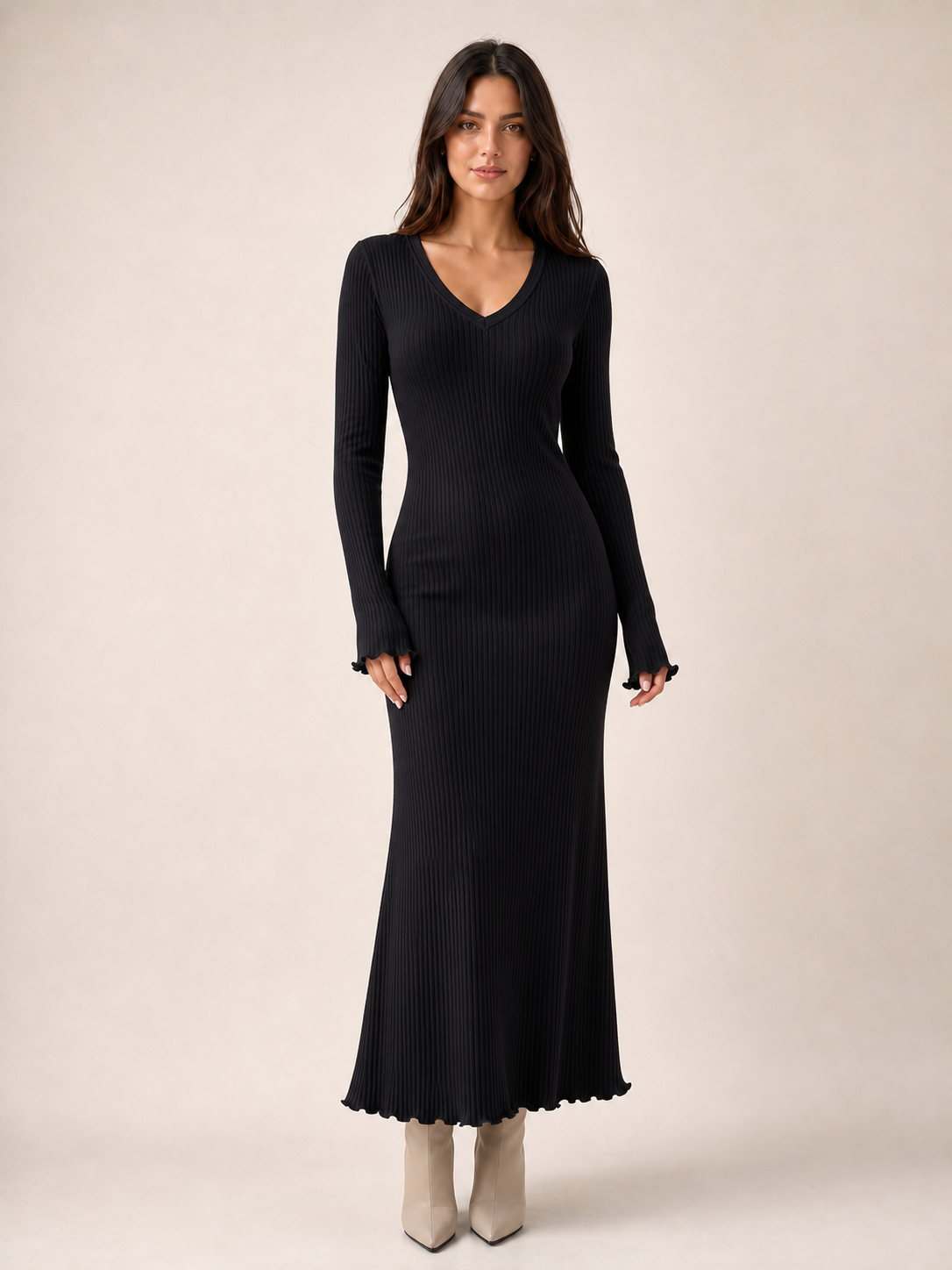 Women's black ribbed V-neck fitted maxi dress