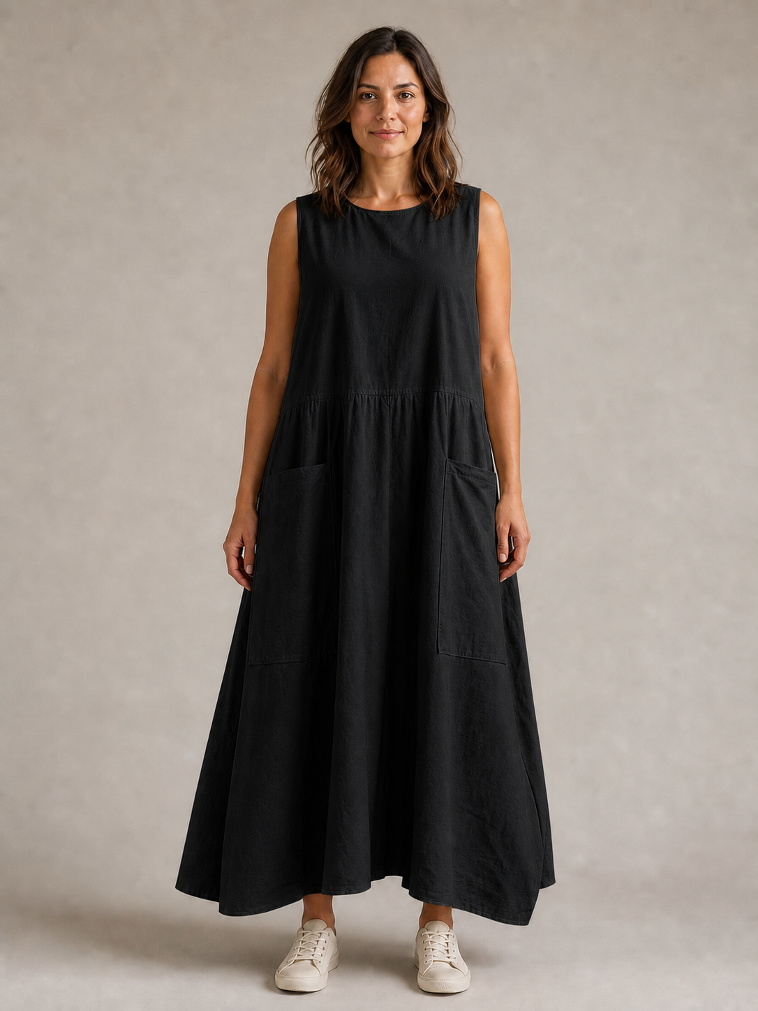 Women's black sleeveless utility pocket maxi dress