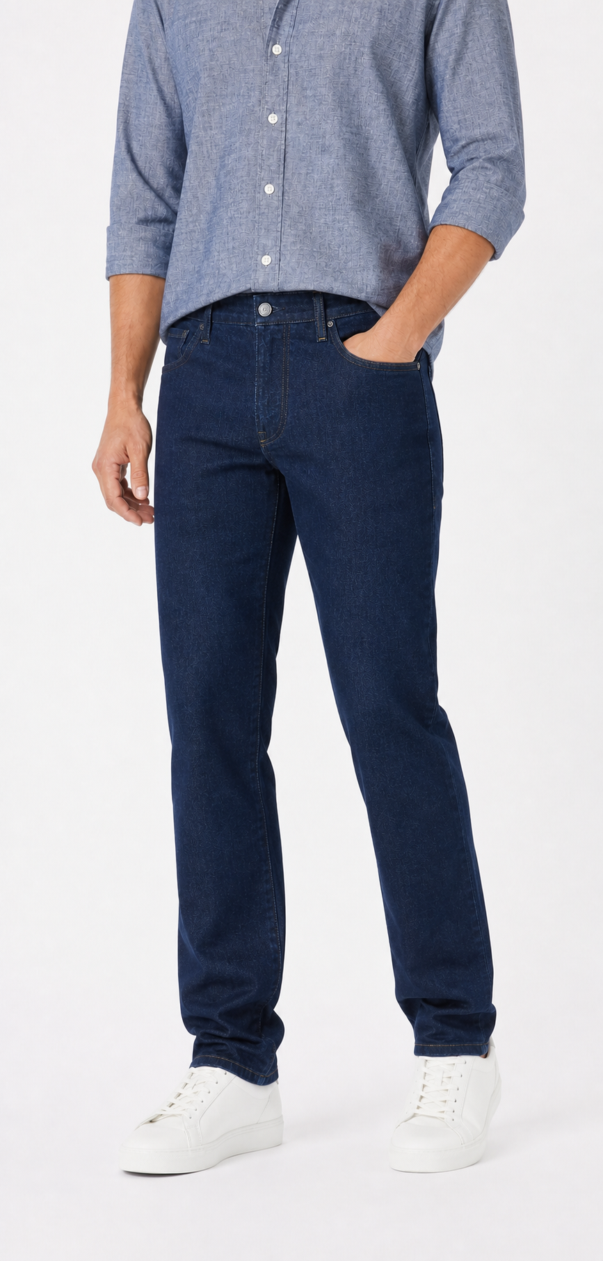 Men's rinse blue regular tapered jeans