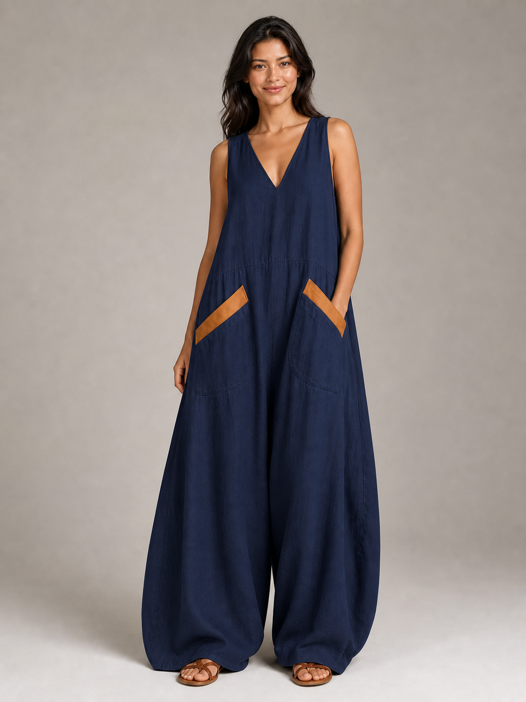 Women's contrast-pocket wide-leg jumpsuit in deep navy