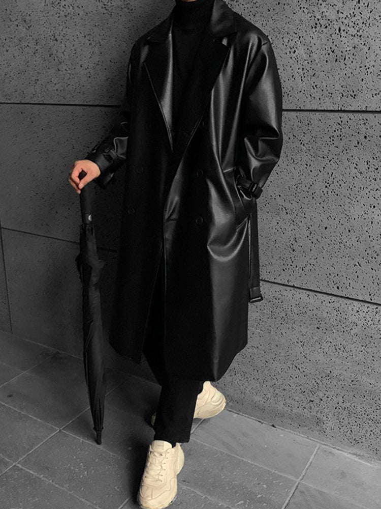 Manteau long noir effet cuir avec ceinture