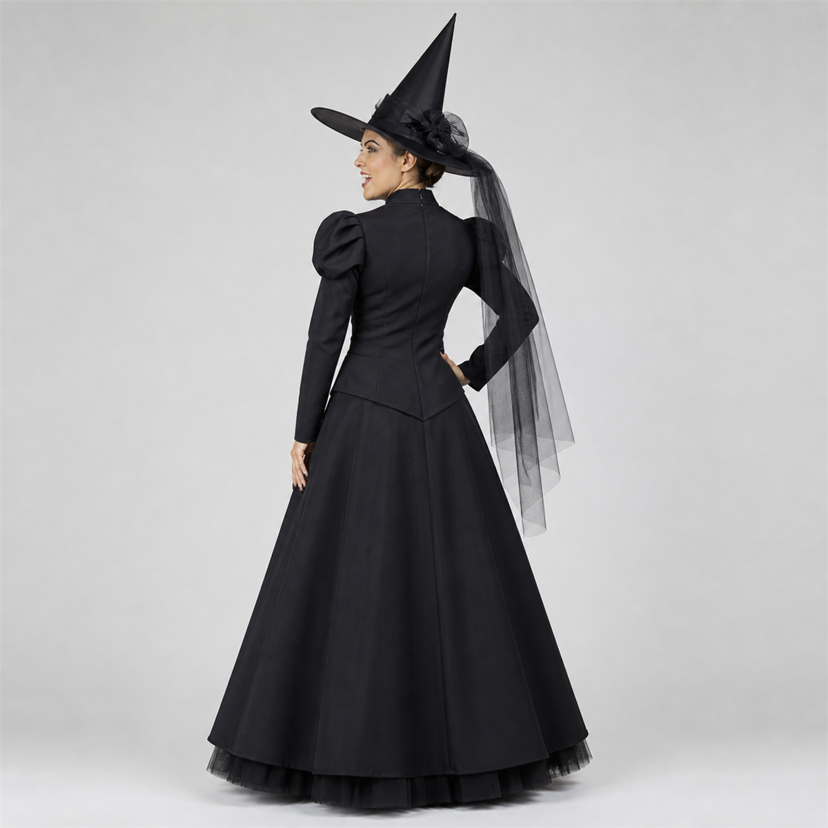 Spécial Halloween à l'heure des sorcières – Costume classique de sorcière noire pour femme