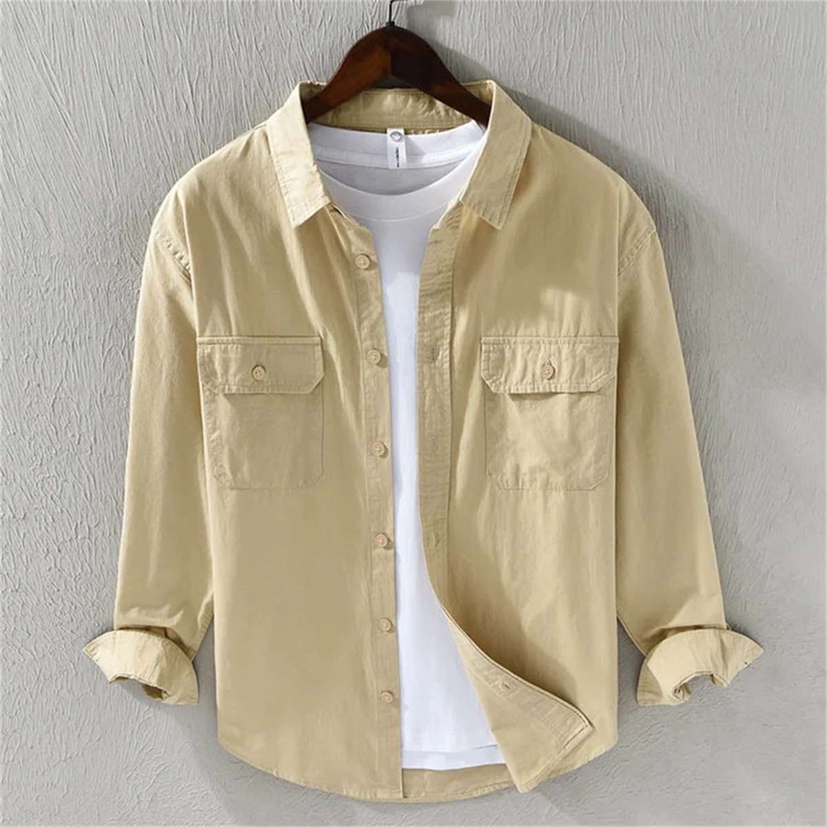 Surchemise homme beige sable à deux poches