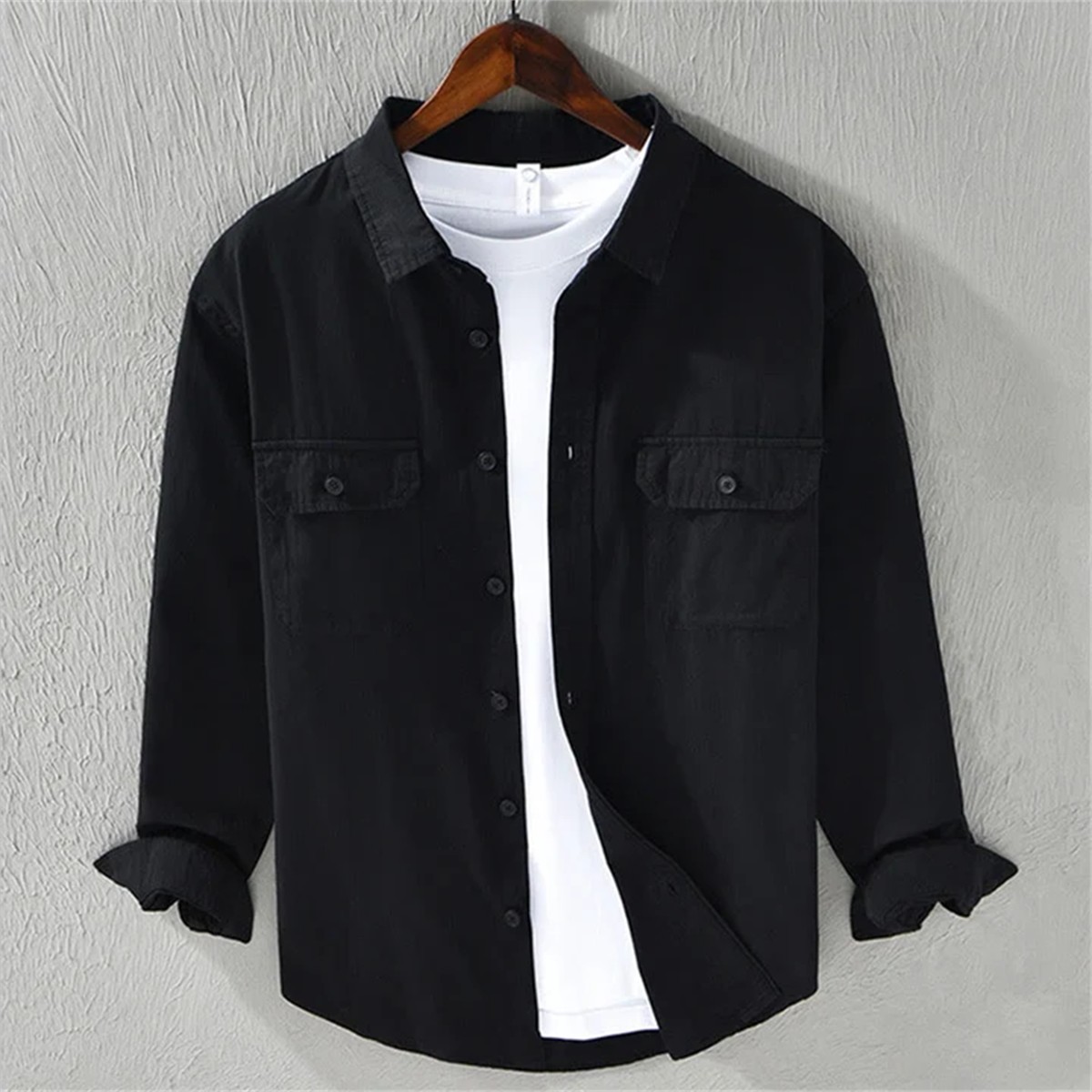 Surchemise homme noire à deux poches