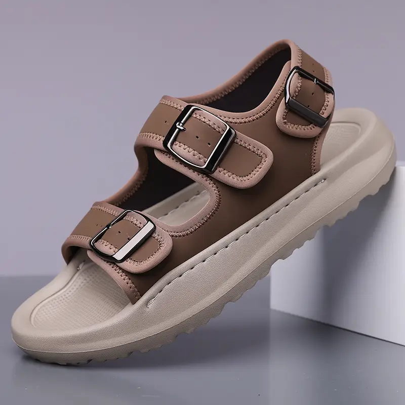 Sandalias topo y beige con tres tiras ajustables