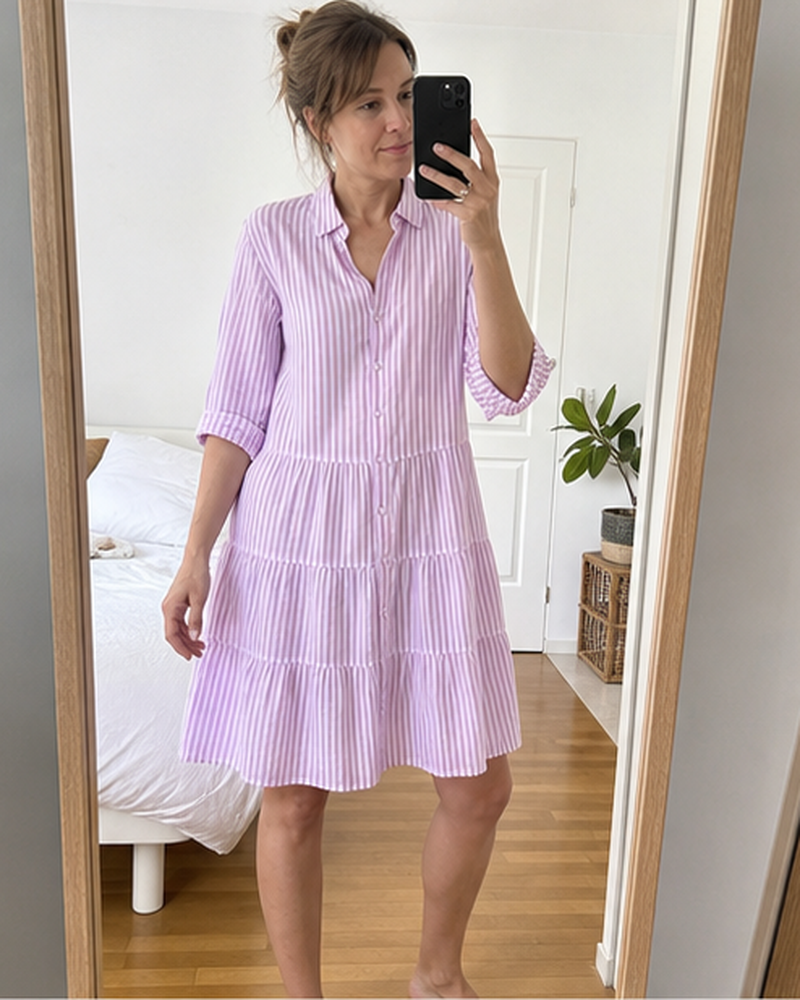 Robe-chemise rayée portée dans une scène quotidienne en France, association 9