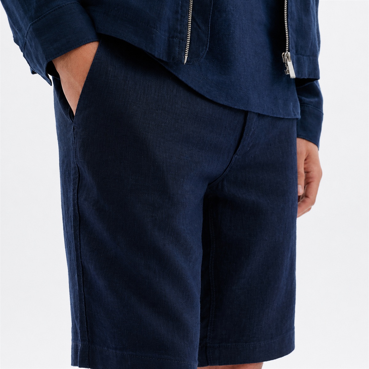 Taille du bermuda marine