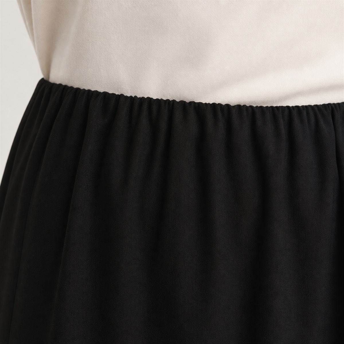 Détail de la taille élastique