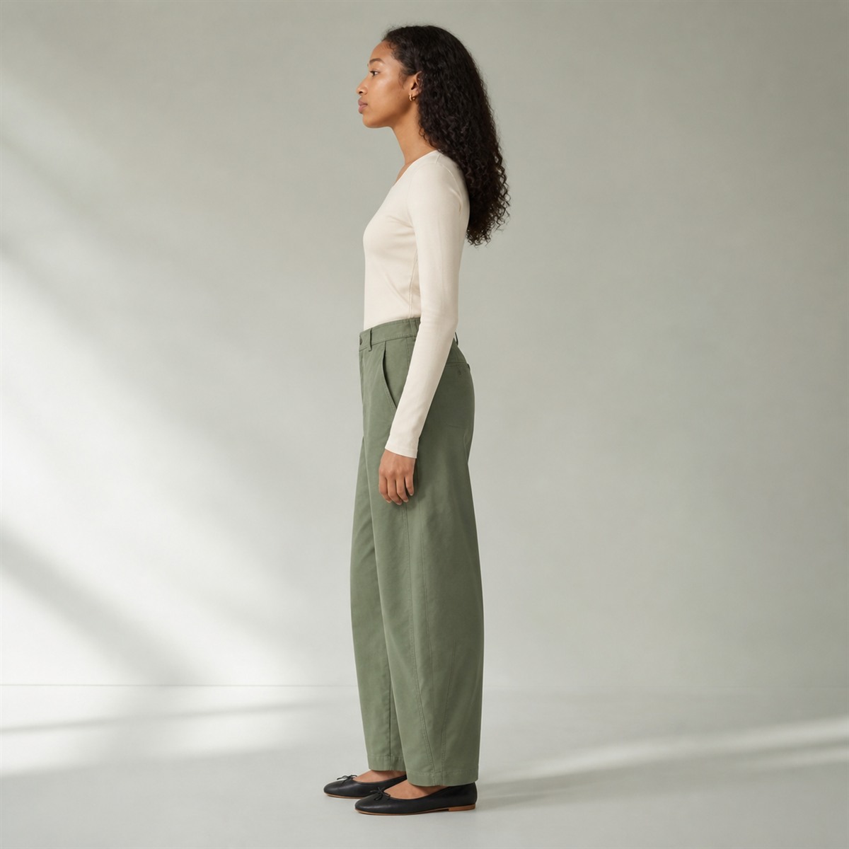 Pantalon Barrel femme vert foncé — vue de face