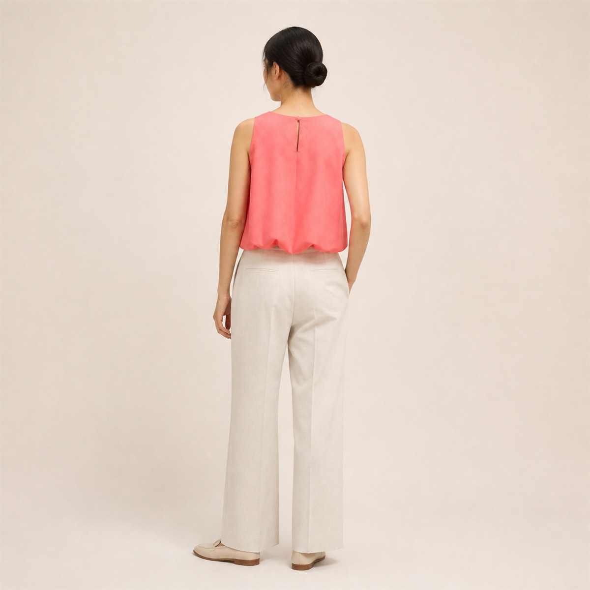 Blouse corail portée — vue de dos
