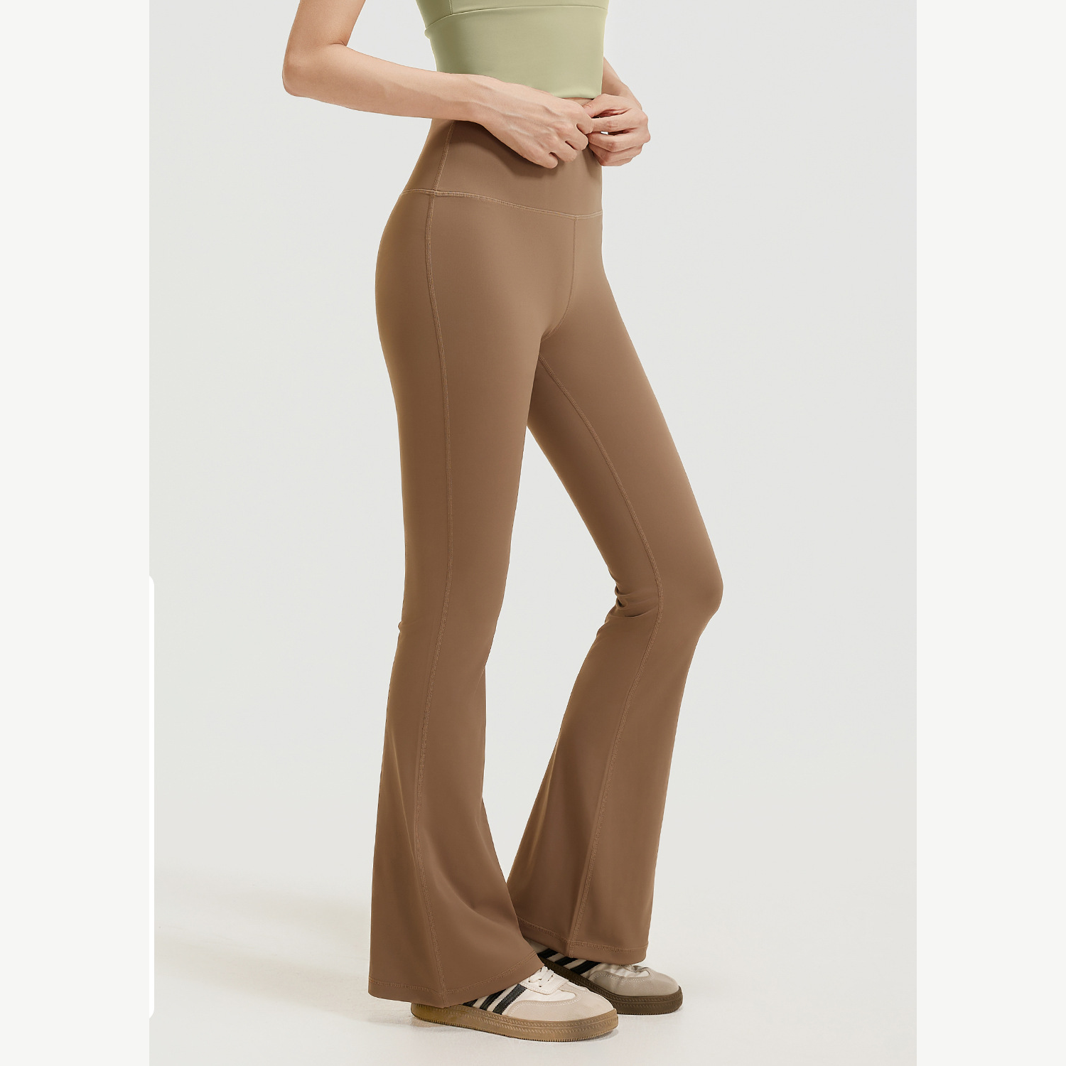 Women's high-waisted flare yoga pants - Cocoa