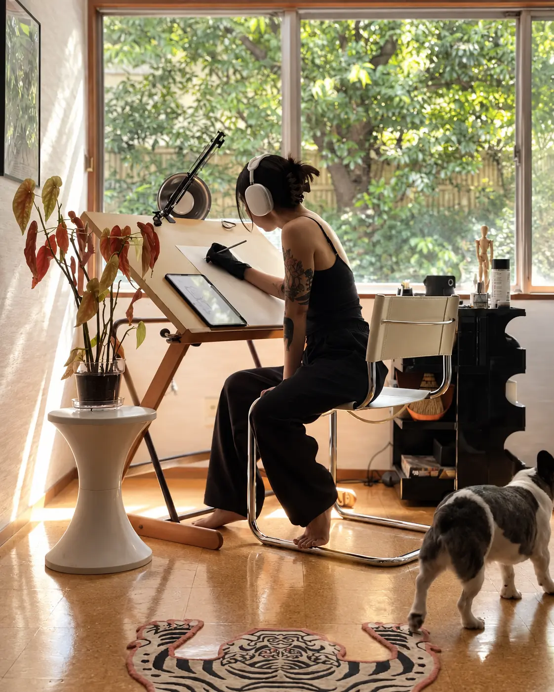 Zaloraros pet portrait artist creating custom pet artwork