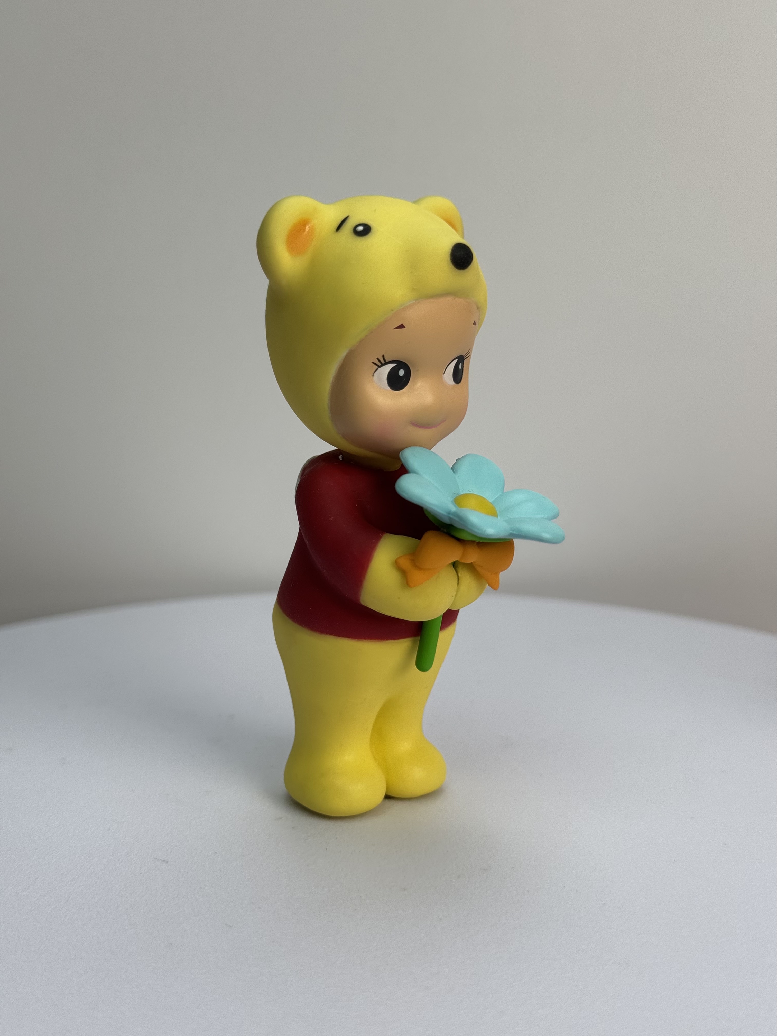 Winnie the Pooh X sonny angel  custom (flower gift version ) -preorder  2-3 weeks