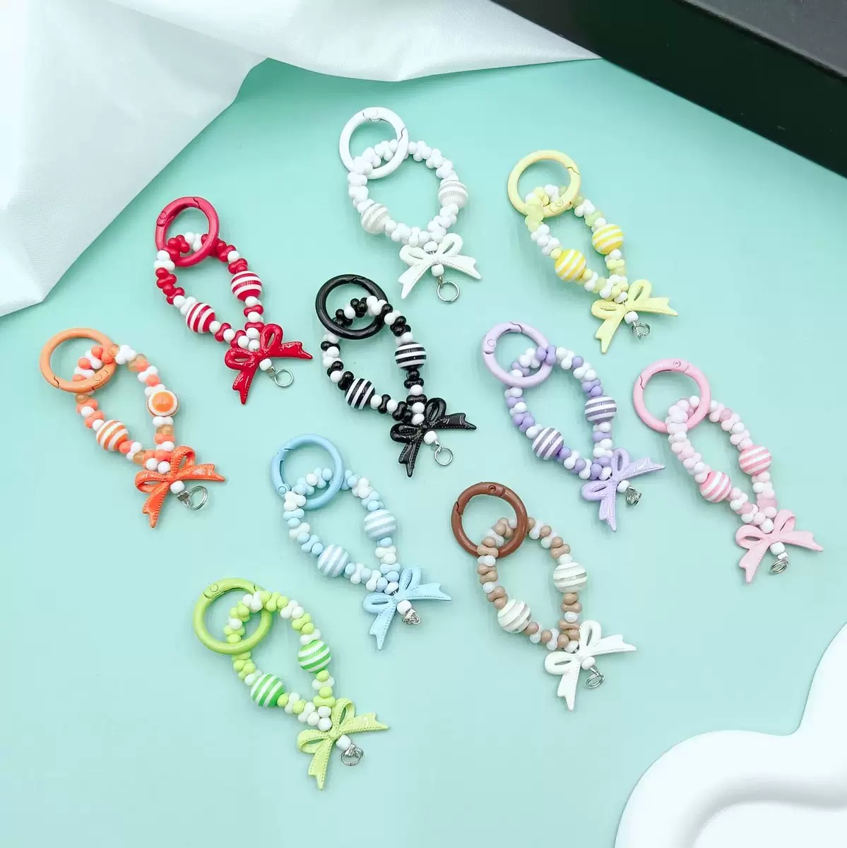 little bow/shooting star /cloud /moon chain (pick in live)