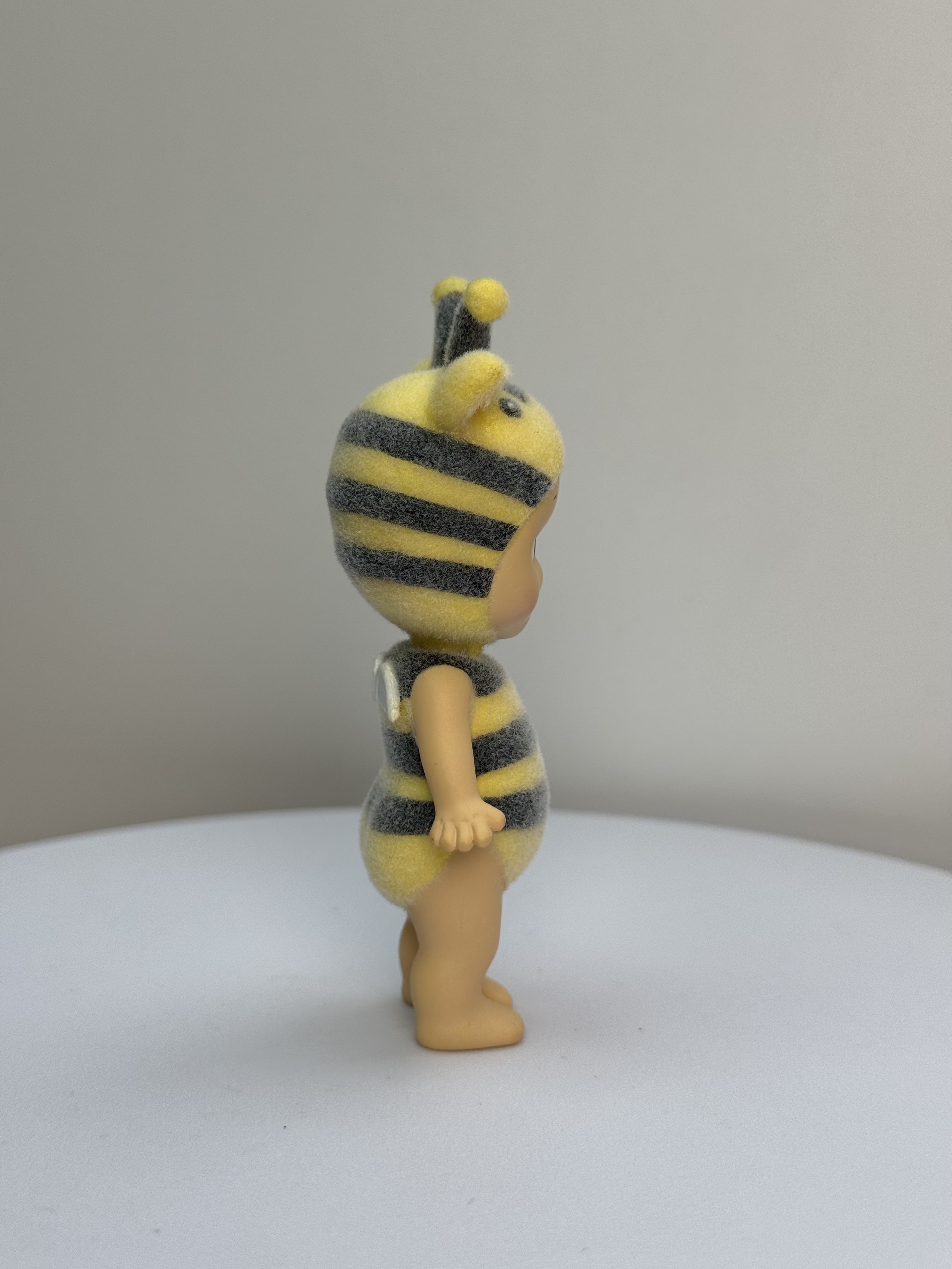 Bee X Sonny angel custom pre order (2-3 weeks )