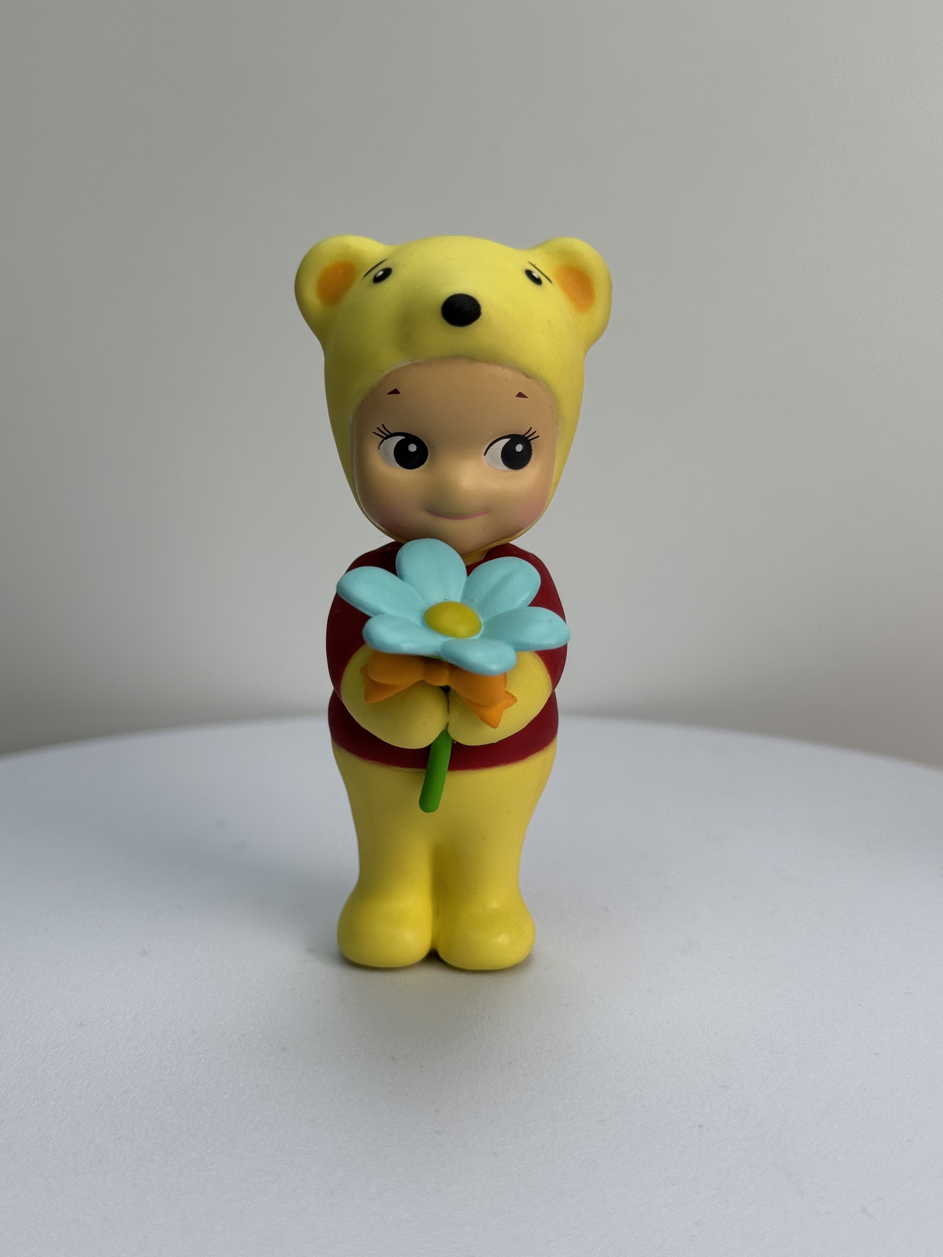 Winnie the Pooh X sonny angel  custom (flower gift version ) -preorder  2-3 weeks
