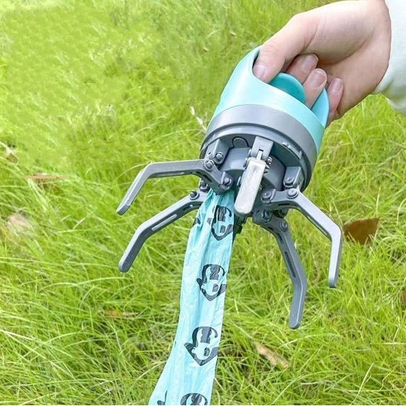 Portable pet pooper scooper