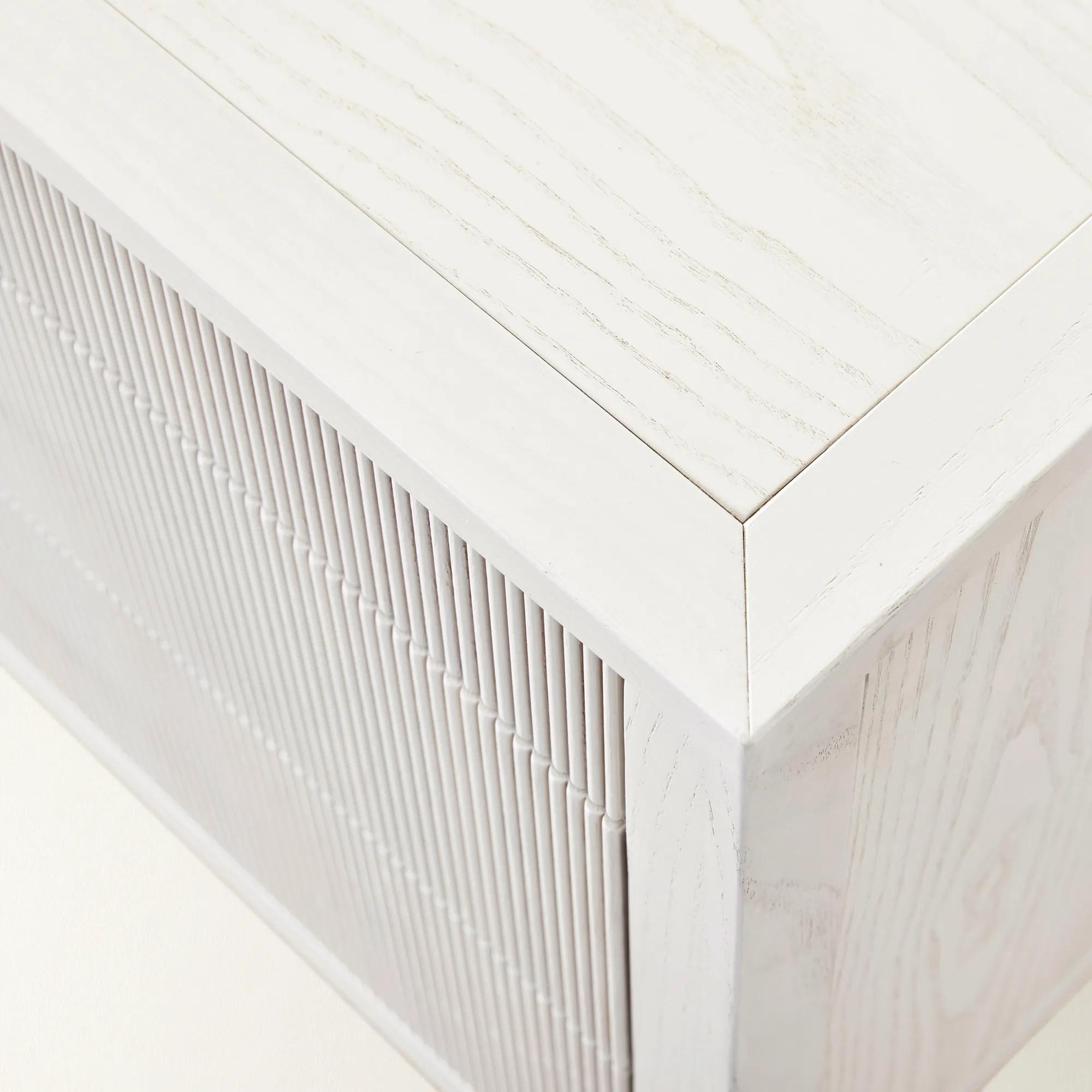 Viola Nightstand