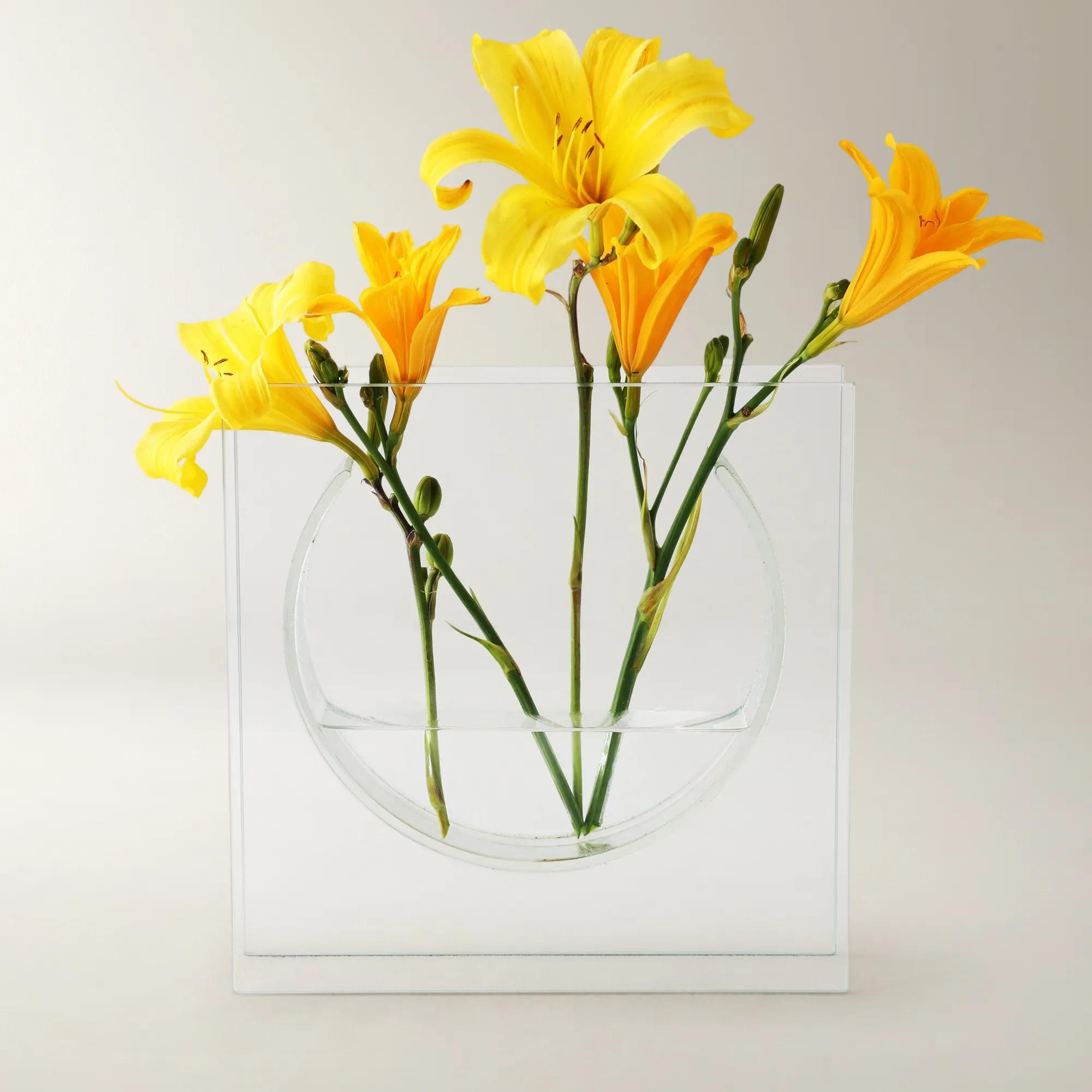 Solaris Vase