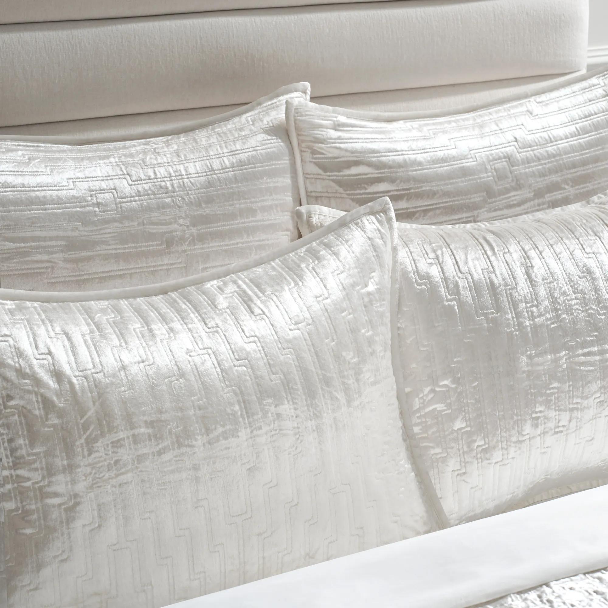 Glam Velvet Bedding - Cloud