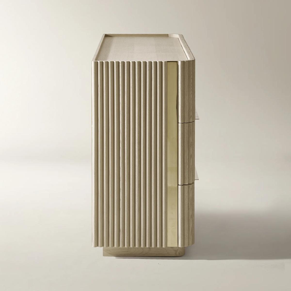 Stria Dresser