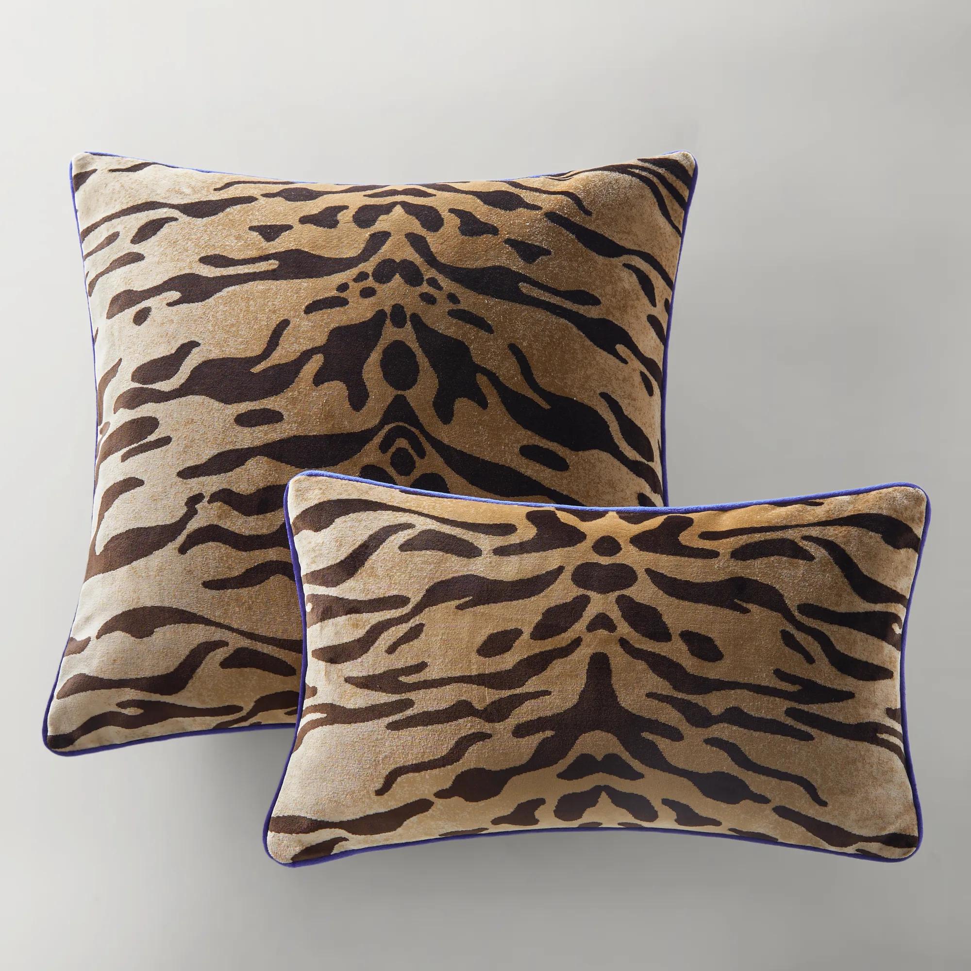 Bronze Tiger Lumbar 12" X 20" - Blue Piping