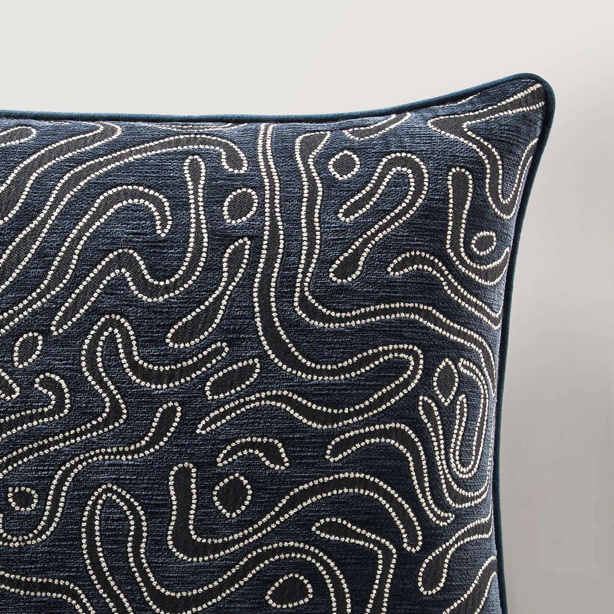 Abelia Pillow 22" - Navy/Black