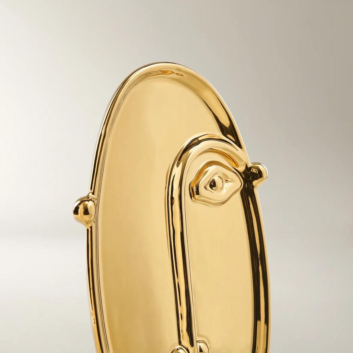 Golden Eye Object