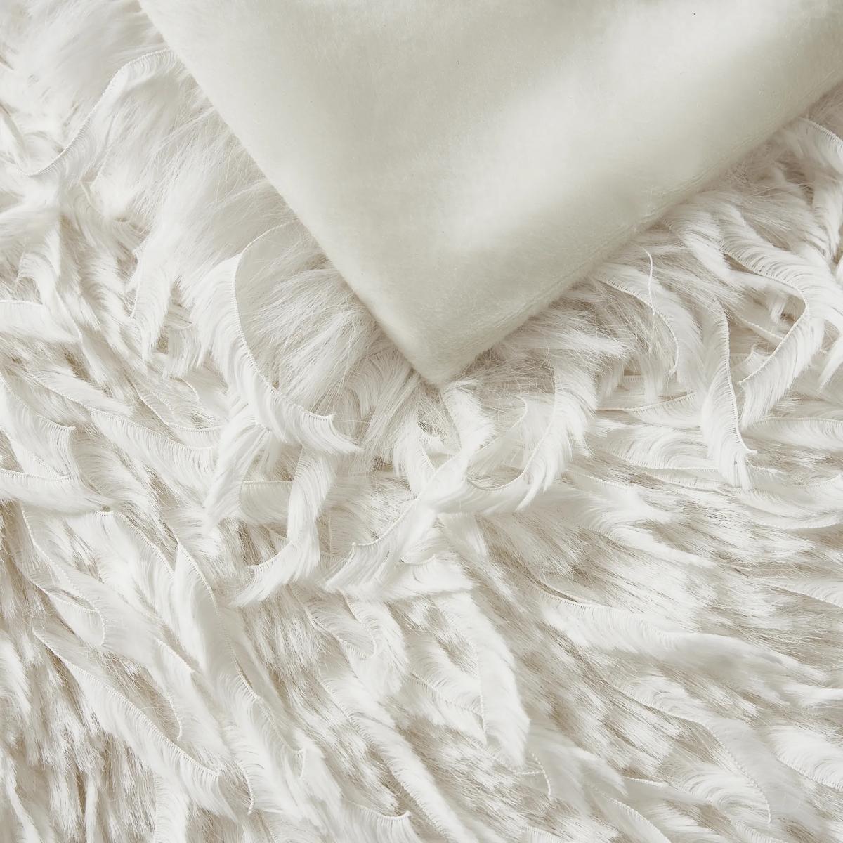Pluma Faux Feather Throw 50" x 60" - White