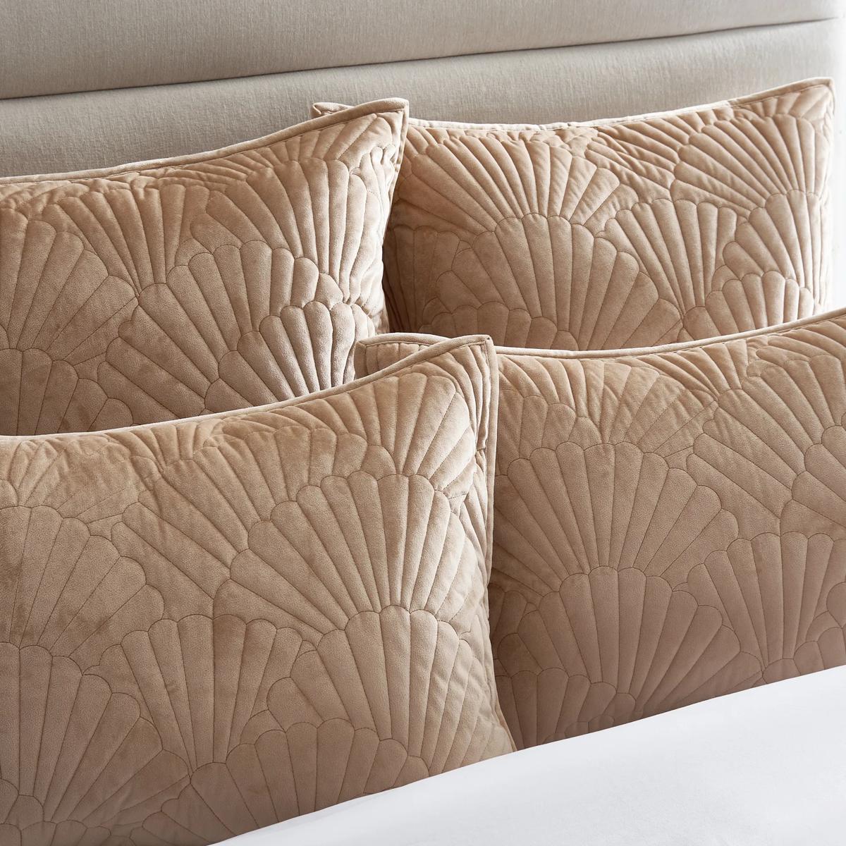 Fan Velvet Quilt Set - Muted Coral