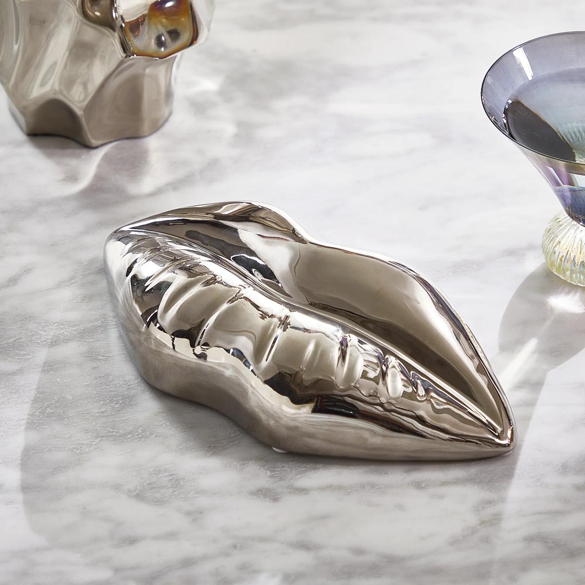 Chrome Lips Object
