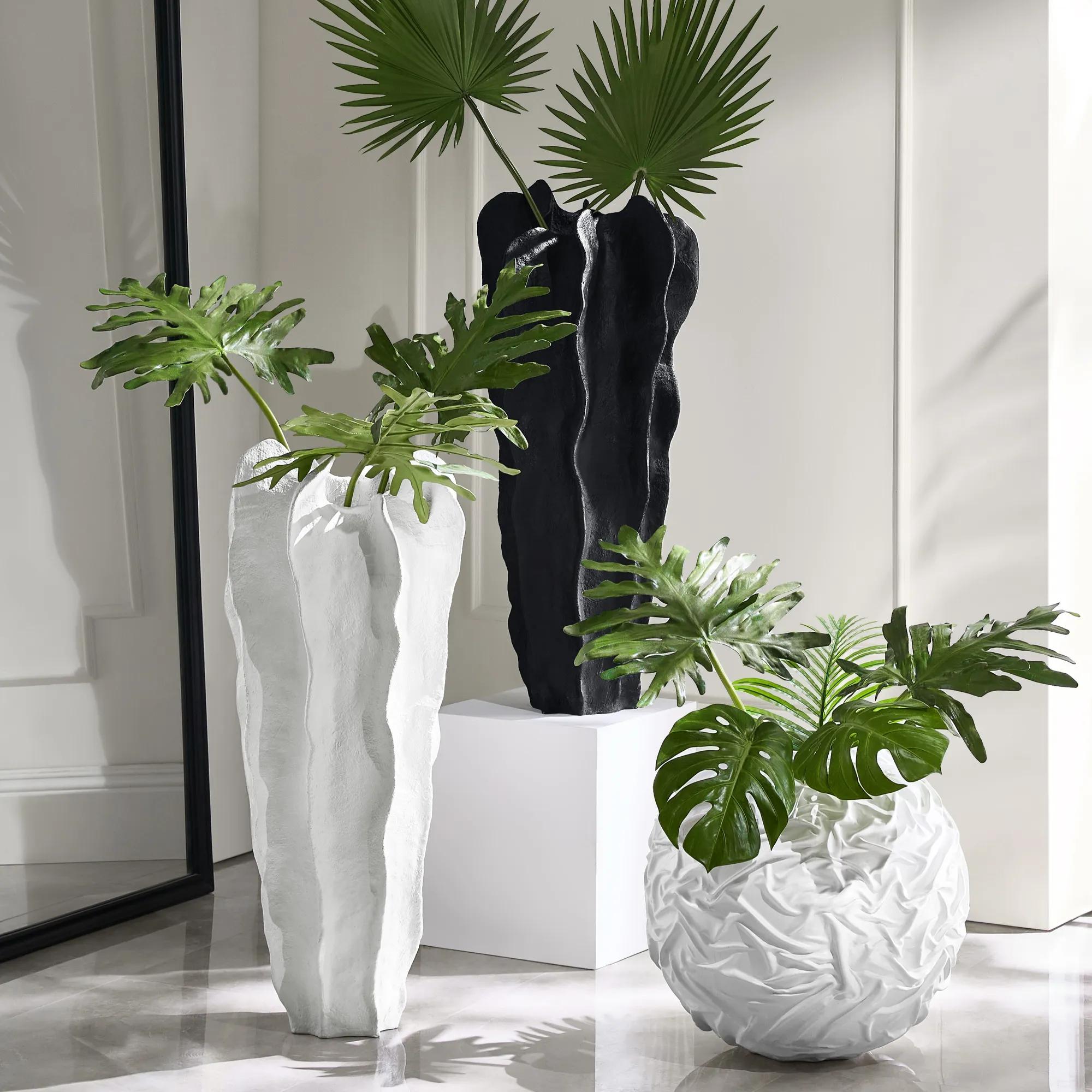Playa Floor Vase - Black