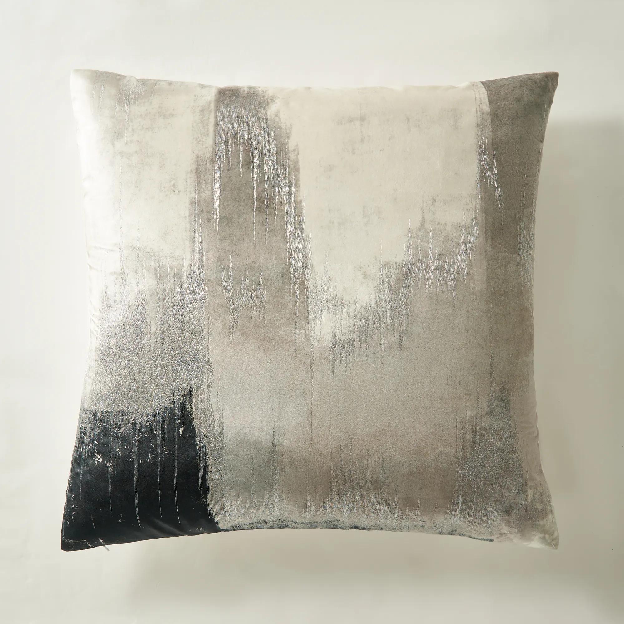Nya Pillow 24"