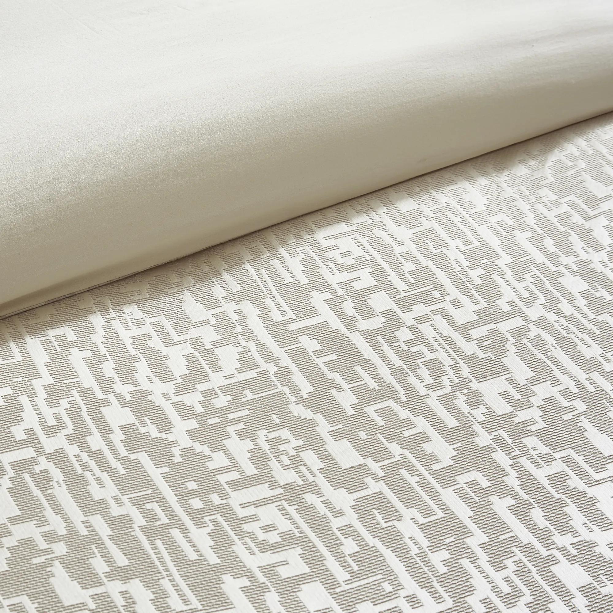 Podva Embroidered Bedding Set - Pearl/Ivory