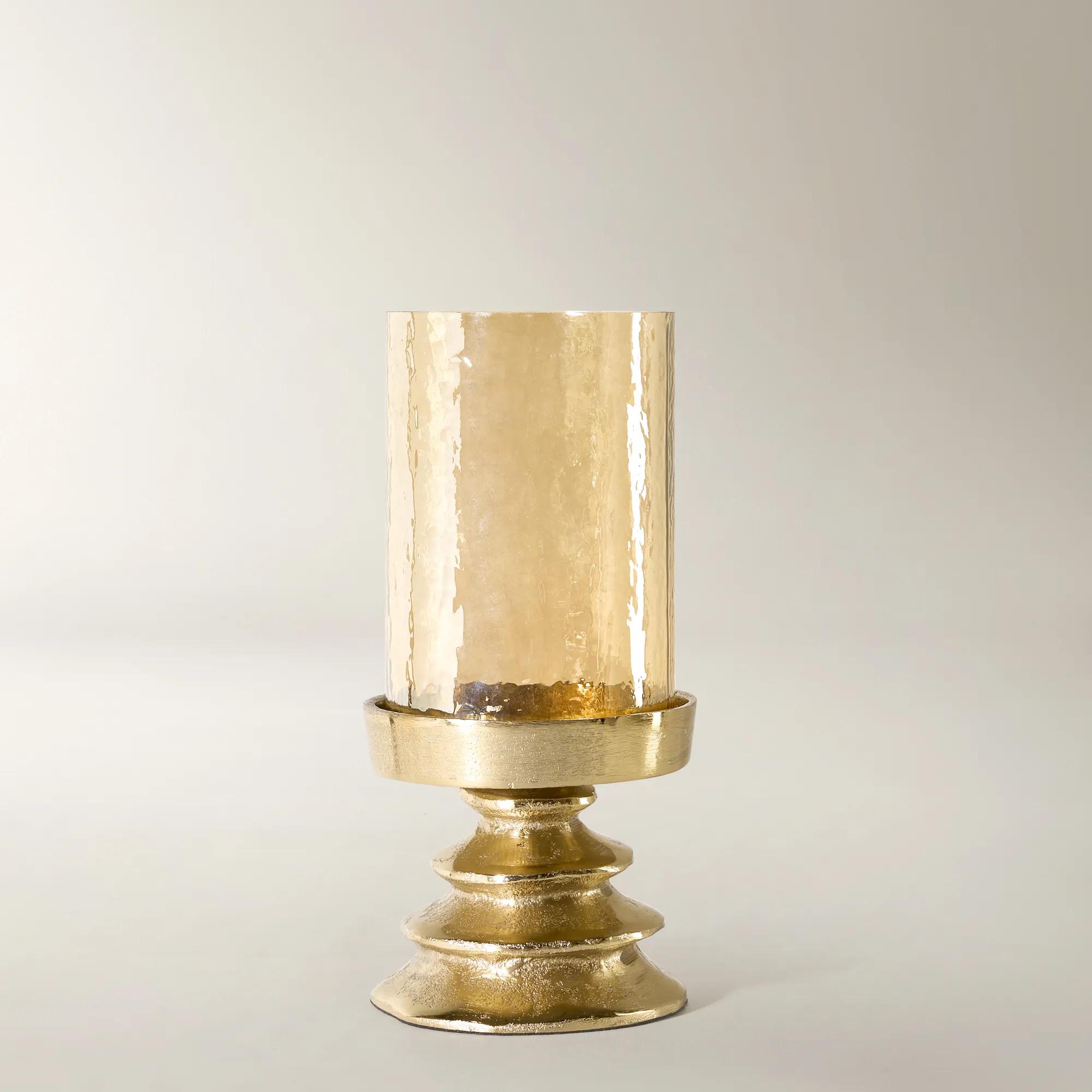 Elliot Pillar Holder