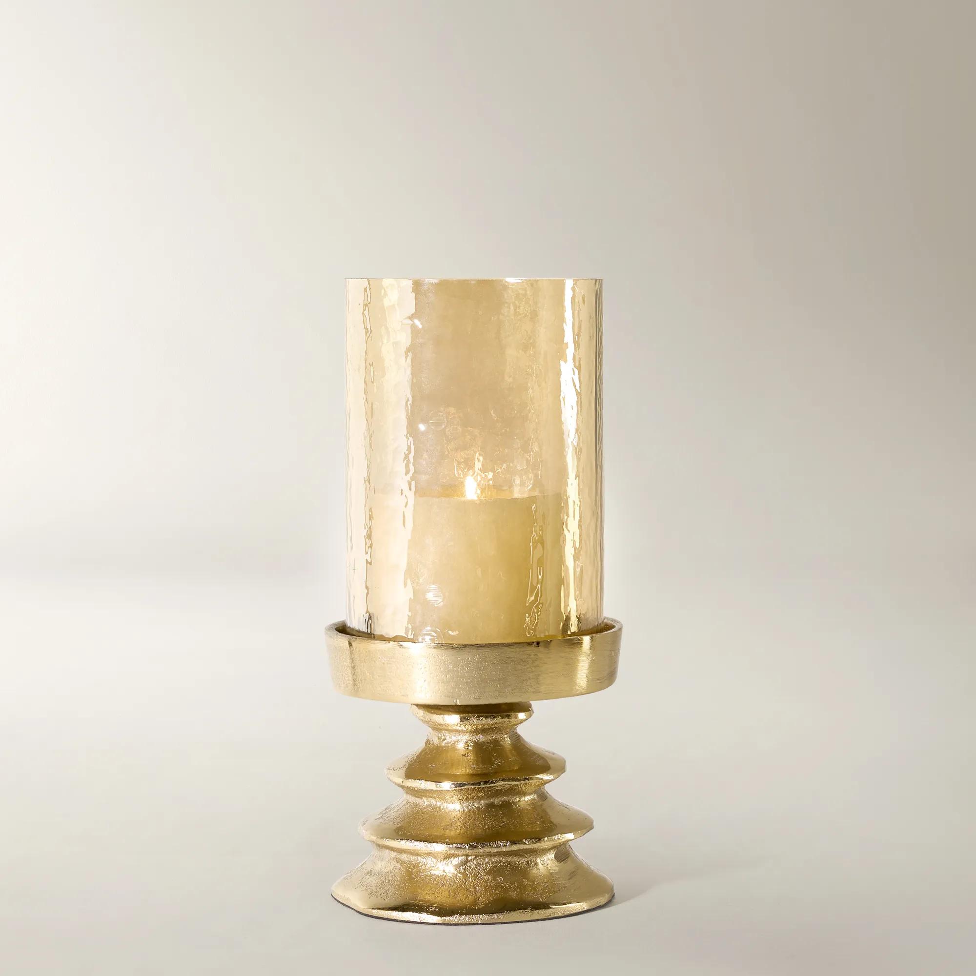 Elliot Pillar Holder