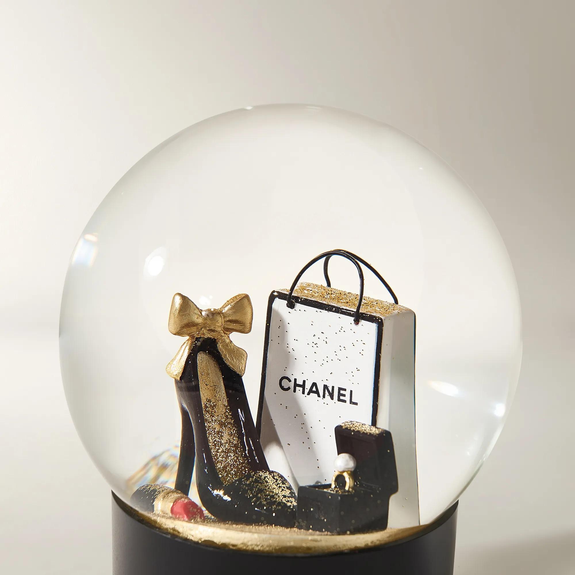 Shopping Snow Globe