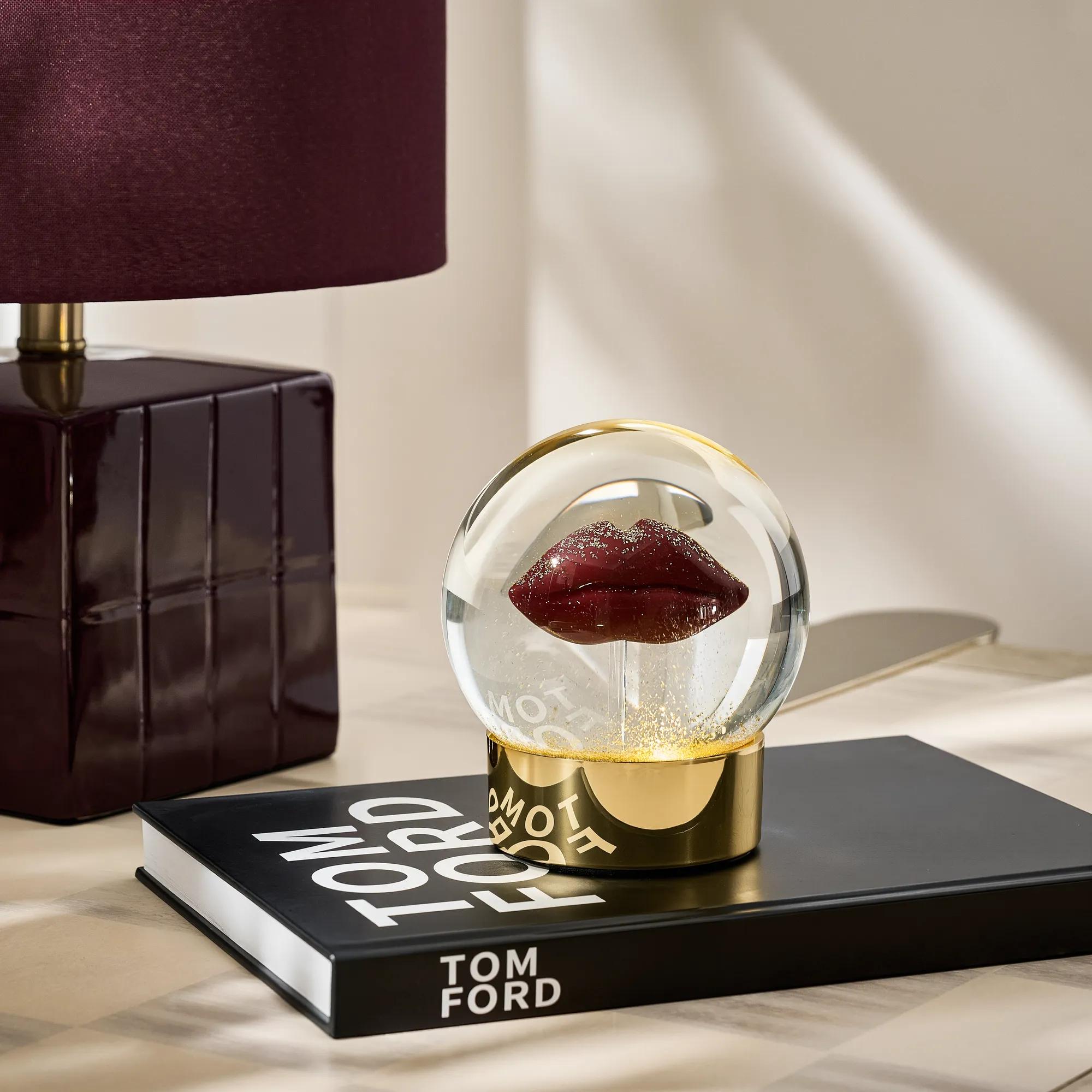 Lips Snow Globe