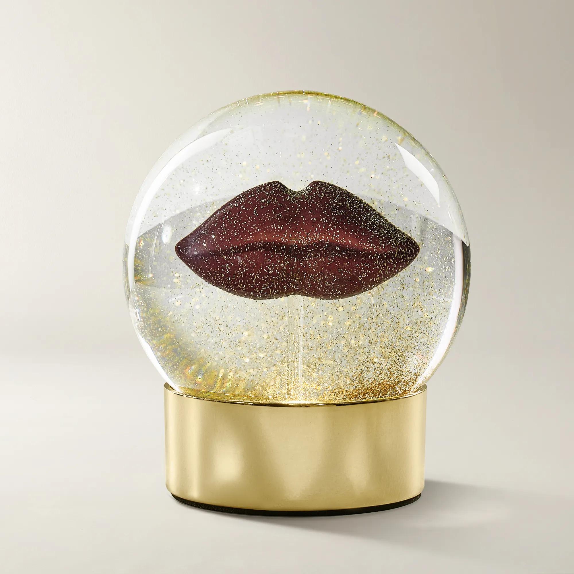 Lips Snow Globe
